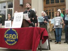 GEO members at the University of Illinois hold a press conference