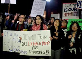 More than 1,000 people gathered in Boston Common to show solidarity with refugees