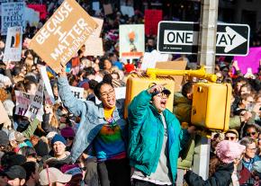 Hundreds of thousands stand up for women's rights in New York City