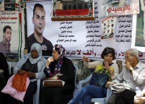 Showing solidarity with the Palestinian political prisoners on hunger strike
