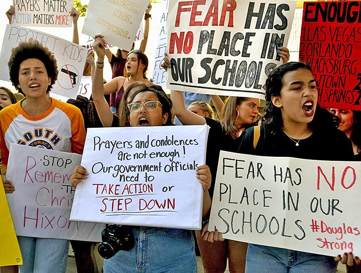Florida students rally in solidarity after the Douglas High School mass shooting