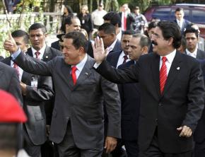 Venezuelan President Hugo Chávez in Honduras in 2008 to sign an agreement between Honduras and Petrocaribe
