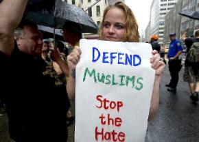Protesters stand up against anti-Muslim bigotry in New York