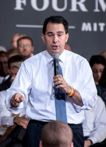 Wisconsin Gov. Scott Walker campaigns for Mitt Romney and Paul Ryan