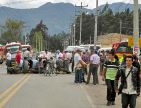 Striking truck drivers in Colombia blockading a highway