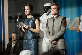 Jennifer Lawrence and Josh Hutcherson in The Hunger Games: Catching Fire