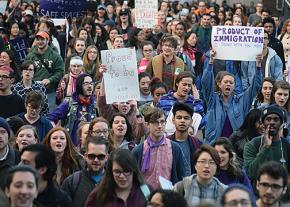 Students at Syracuse University walk out en masse to demand a sanctuary campus